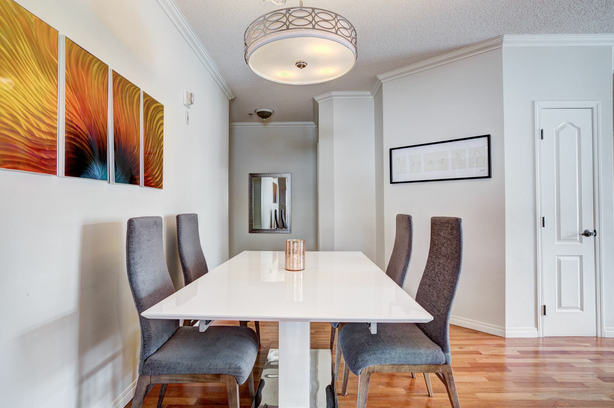 Suite Digs - Genesis YYC Exteriér fotografie